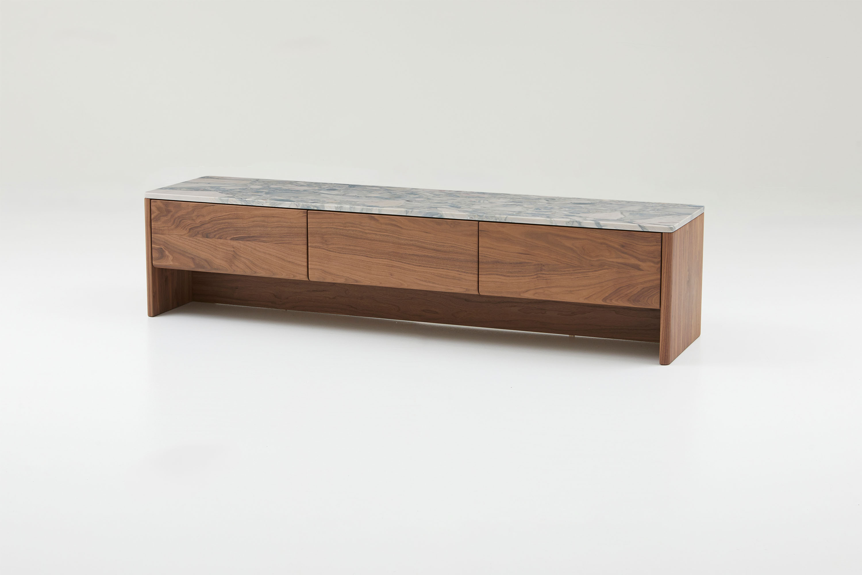 Jardan Pia Low Sideboard WithDrawers 192 WalnutBase Natural CicalaTop 3