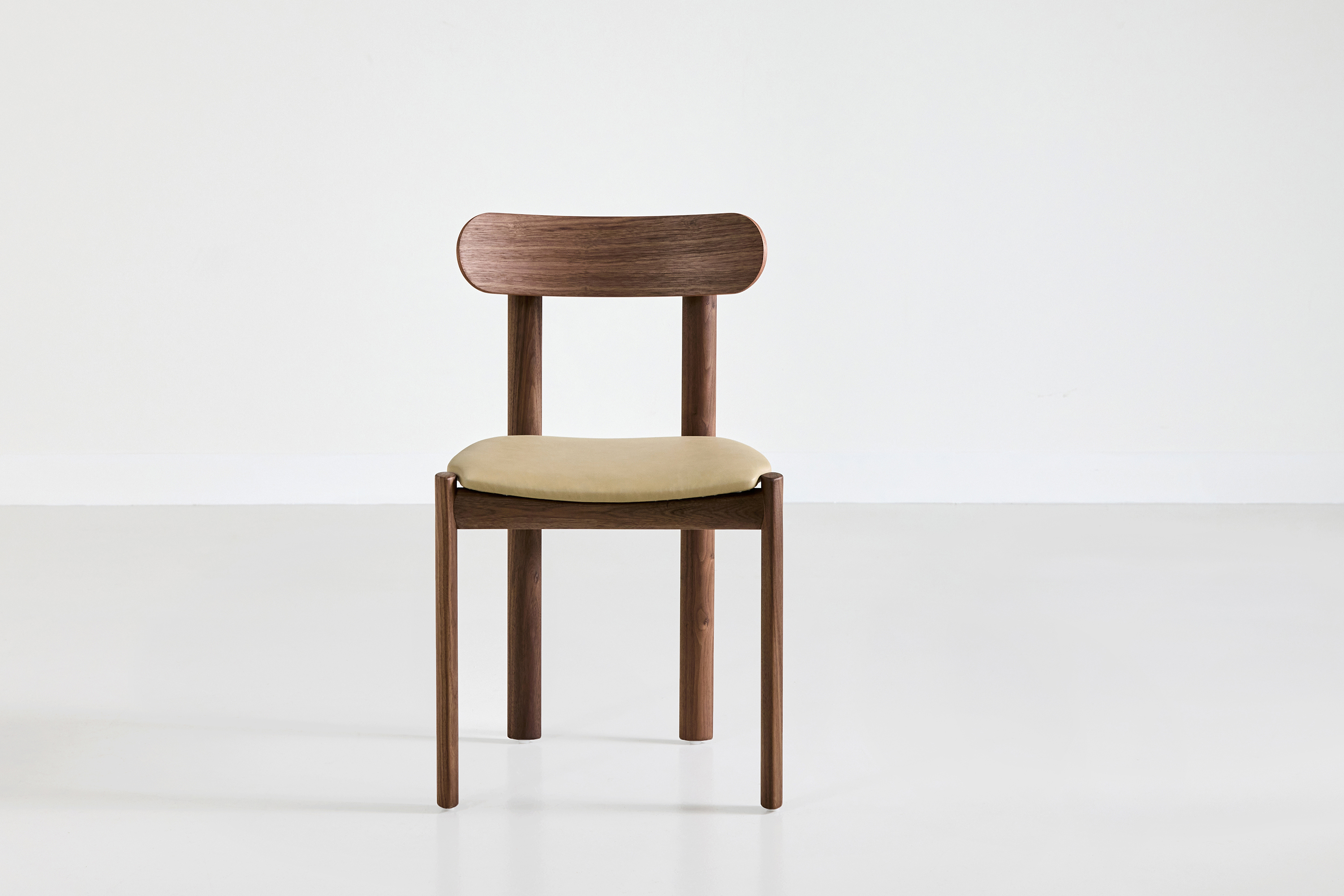 Jardan Rye Chair Walnut Timber Greyson Leather Khaki