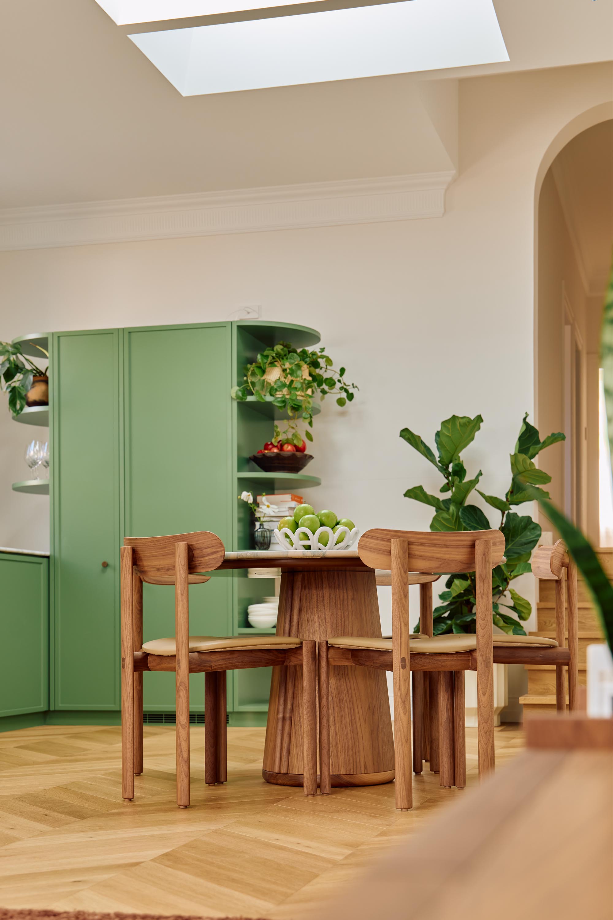 Jardan Inez Walnut Natural Rye Greyson Lichen Walnut Natural