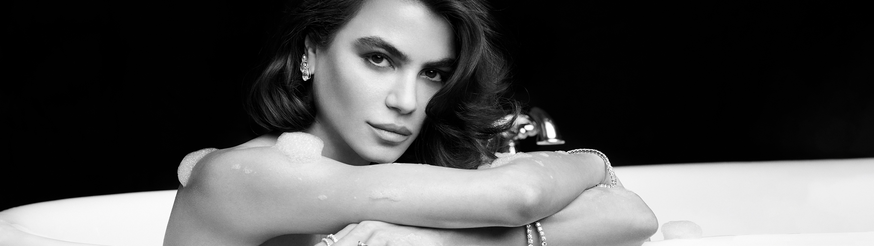 Banner image of Jevar Jewelry Gifts $1000 - $2000 collection