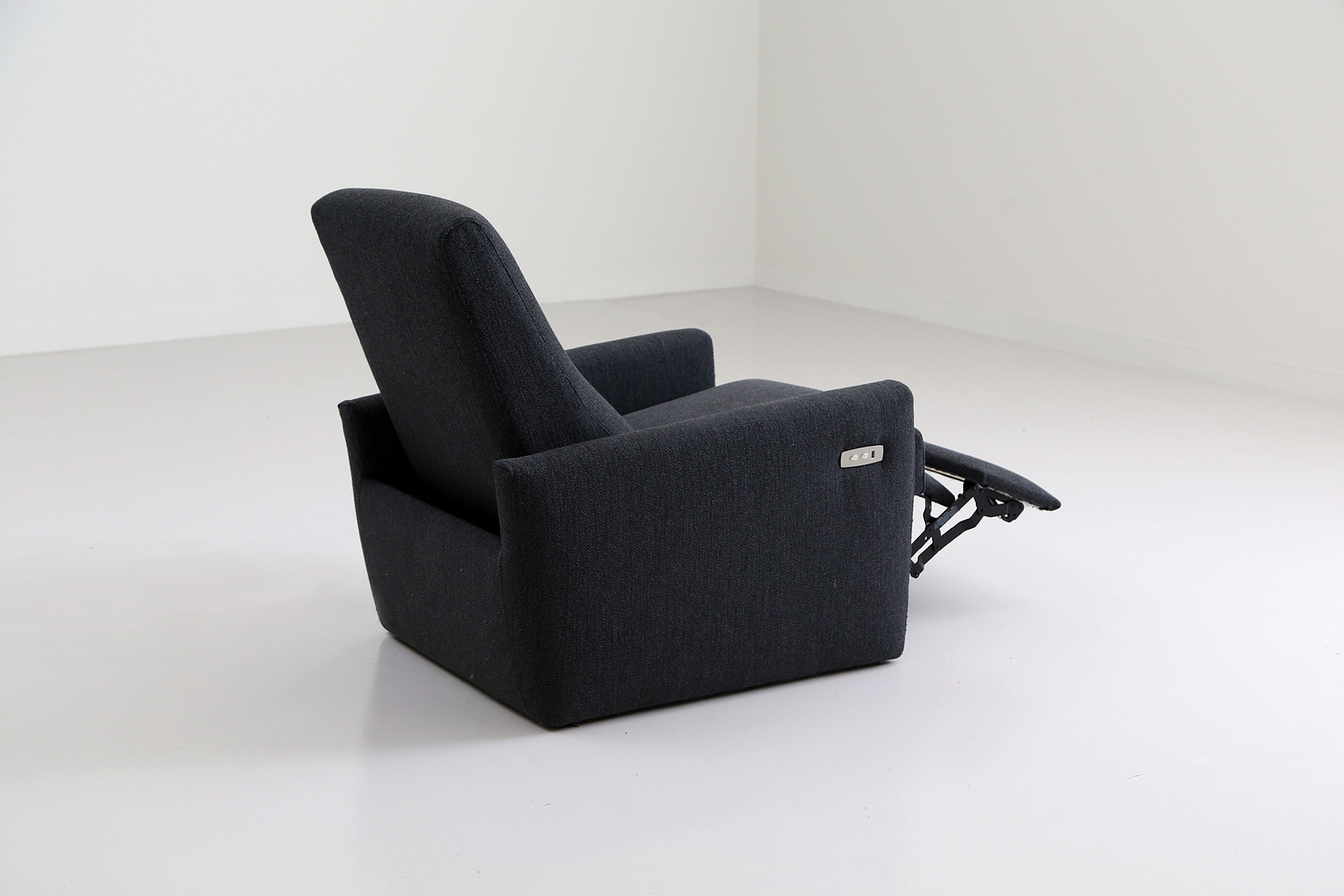 Jardan Burton Armchair 7