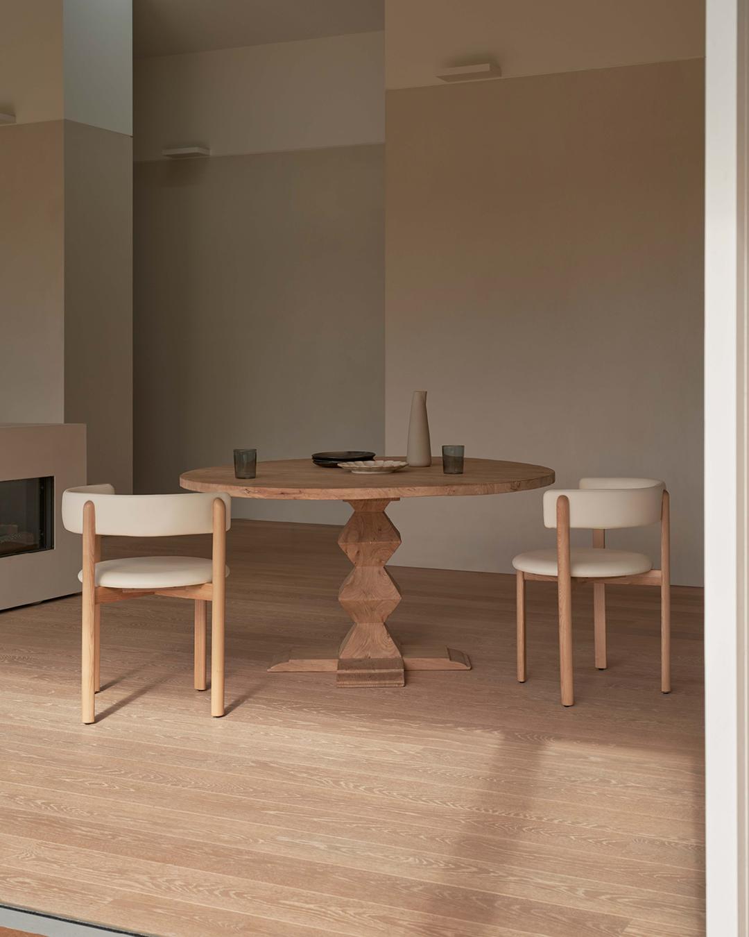 Old Elm St Tropez Dining Table