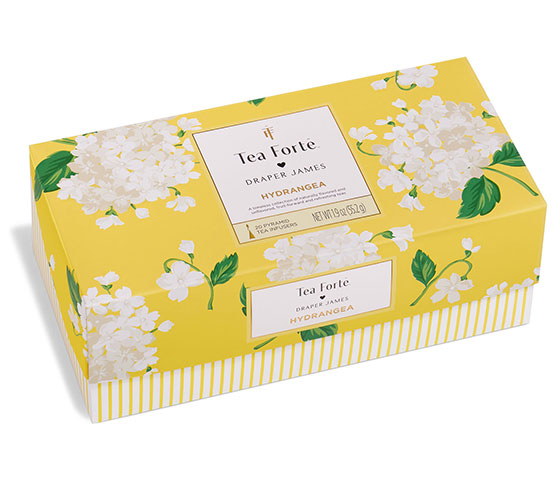 Hydrangea Presentation Box of 20 pyramid tea infusers, box closed