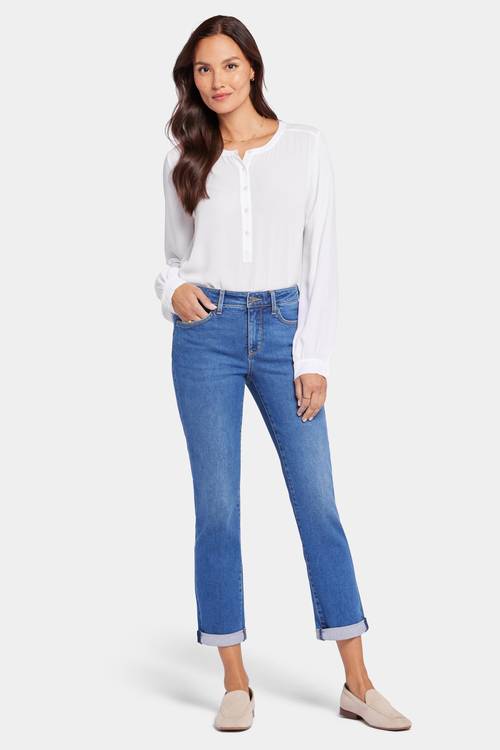  Women's Petite Relaxed Jeans carousel image 