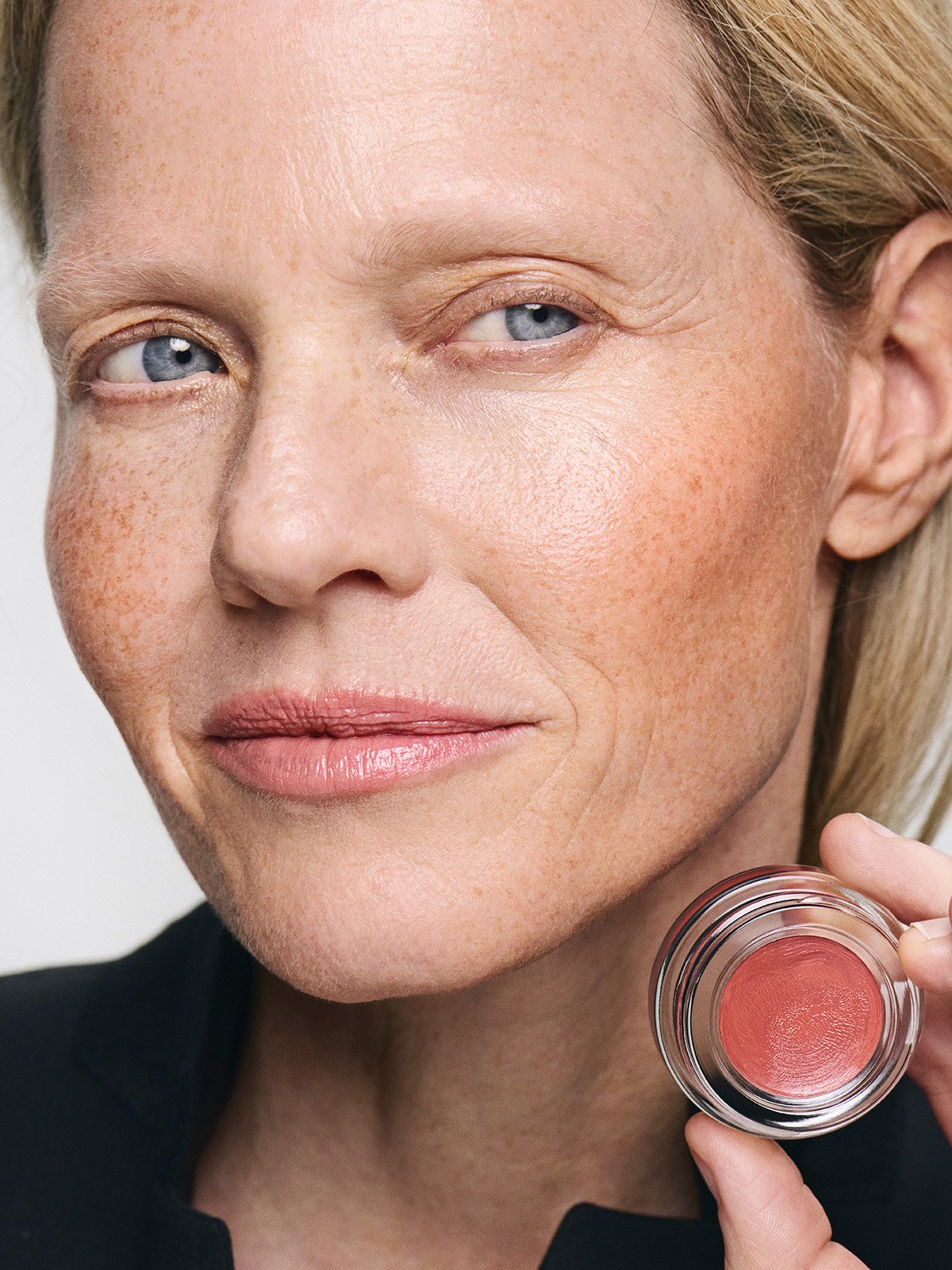 MULTI-USE MAKEUP