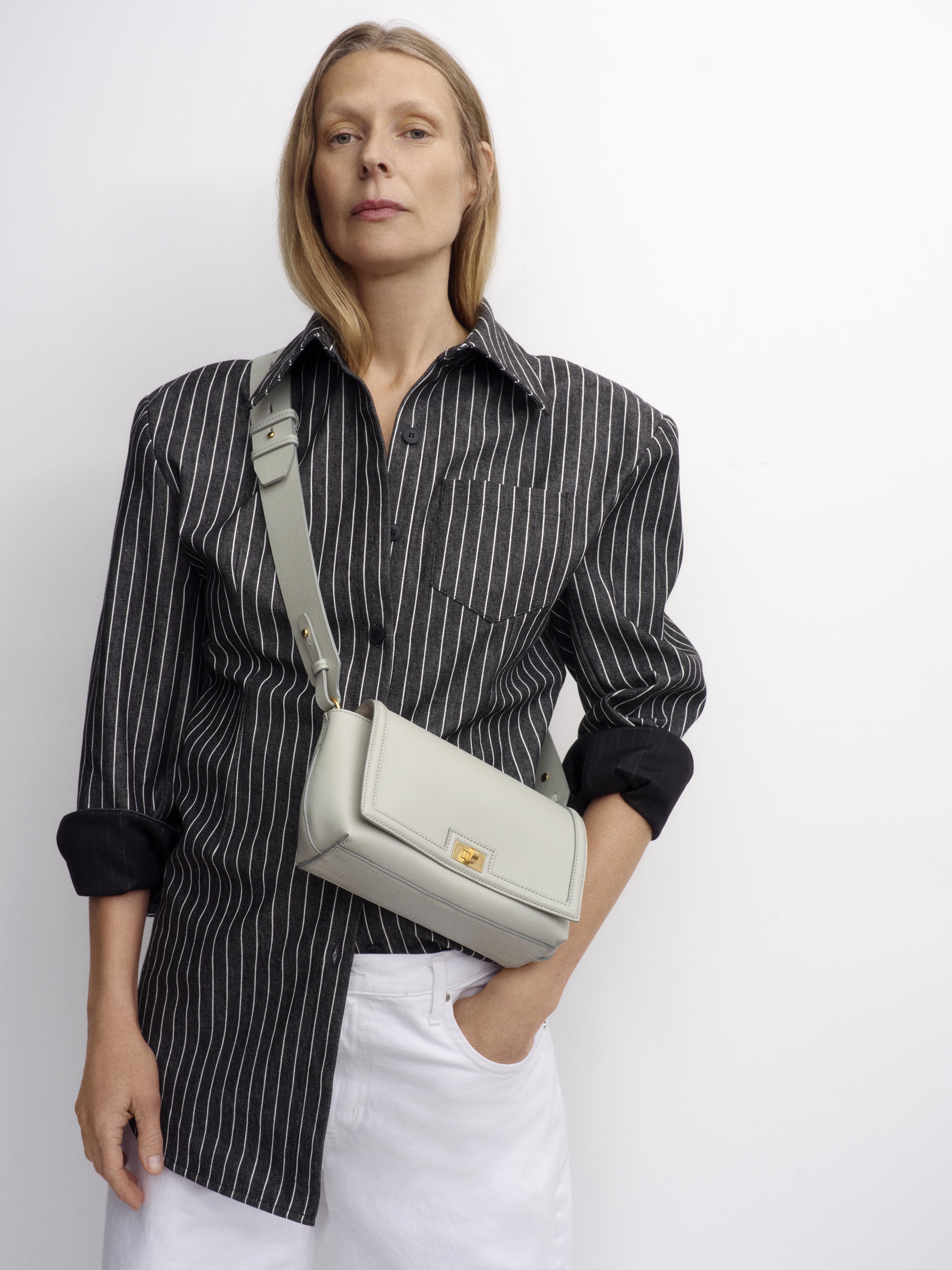 ウィメンズアクセサリー | アニヤ・ハインドマーチ｜Anya Hindmarch JP