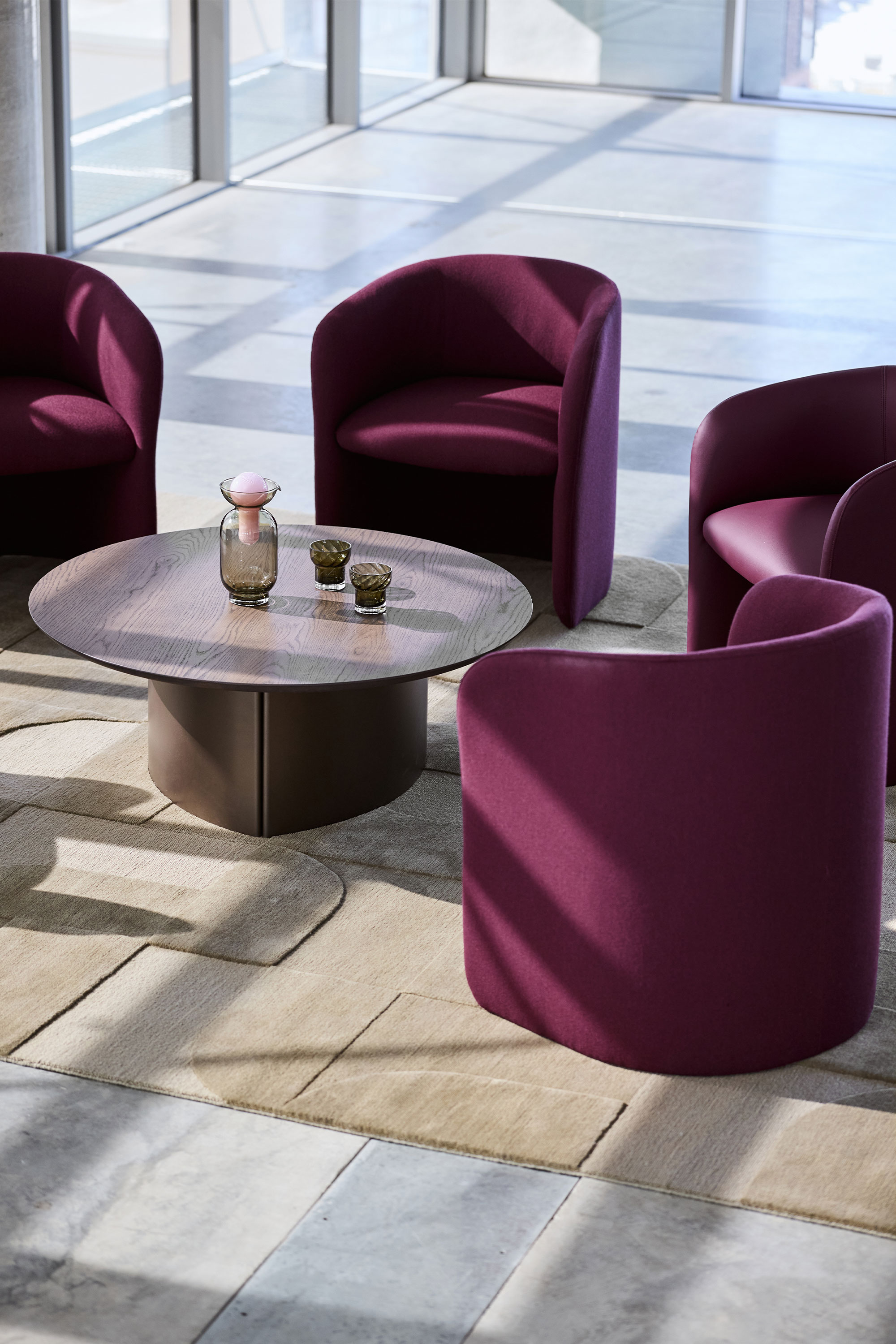 Jardan Bureau Tali Armchair Ecowool Mahogany Soren Coffee Table Walnut Bronze 03