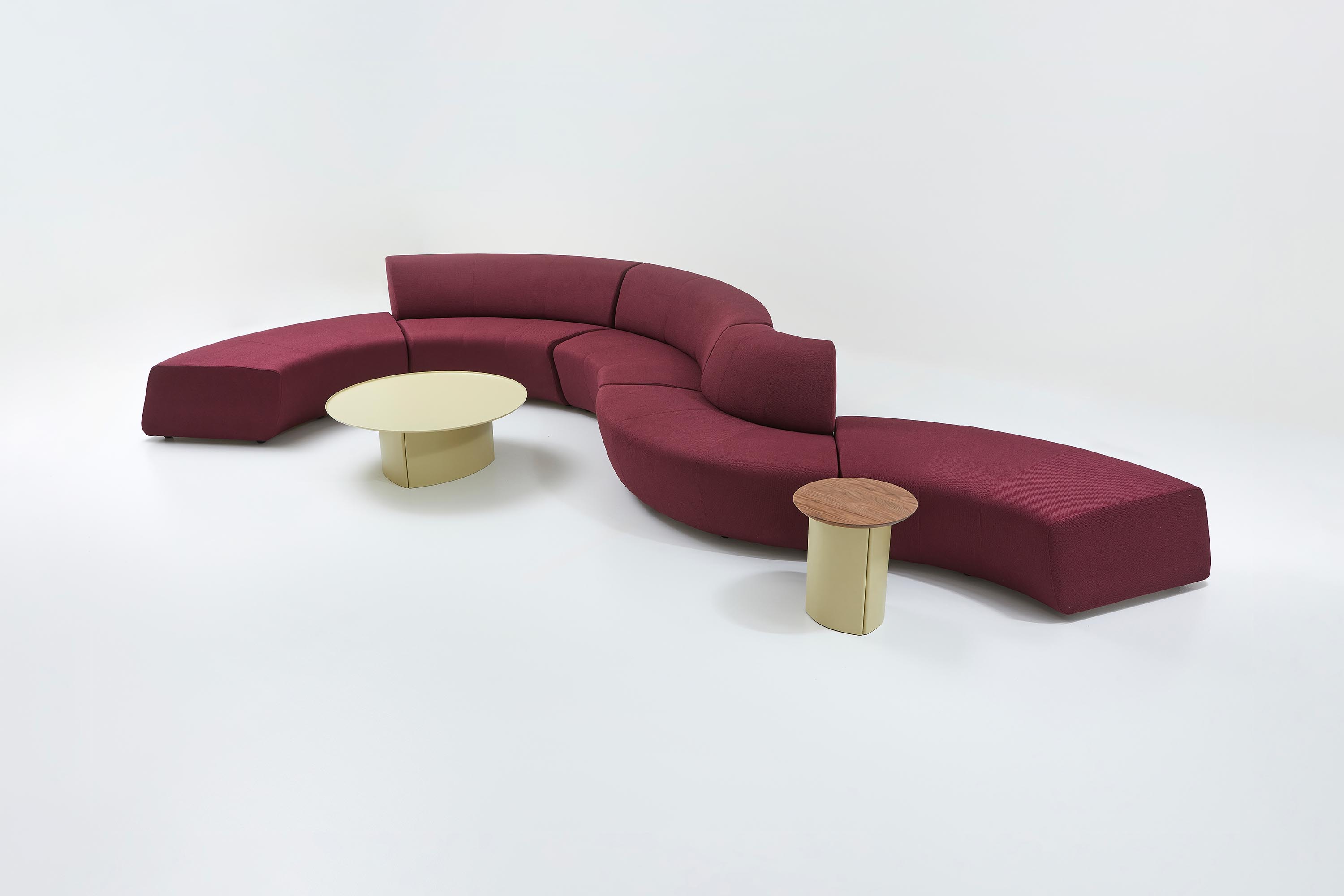 Jardan Paulie Sofa Mahogany Soren Table Dunegrass Walnut 09