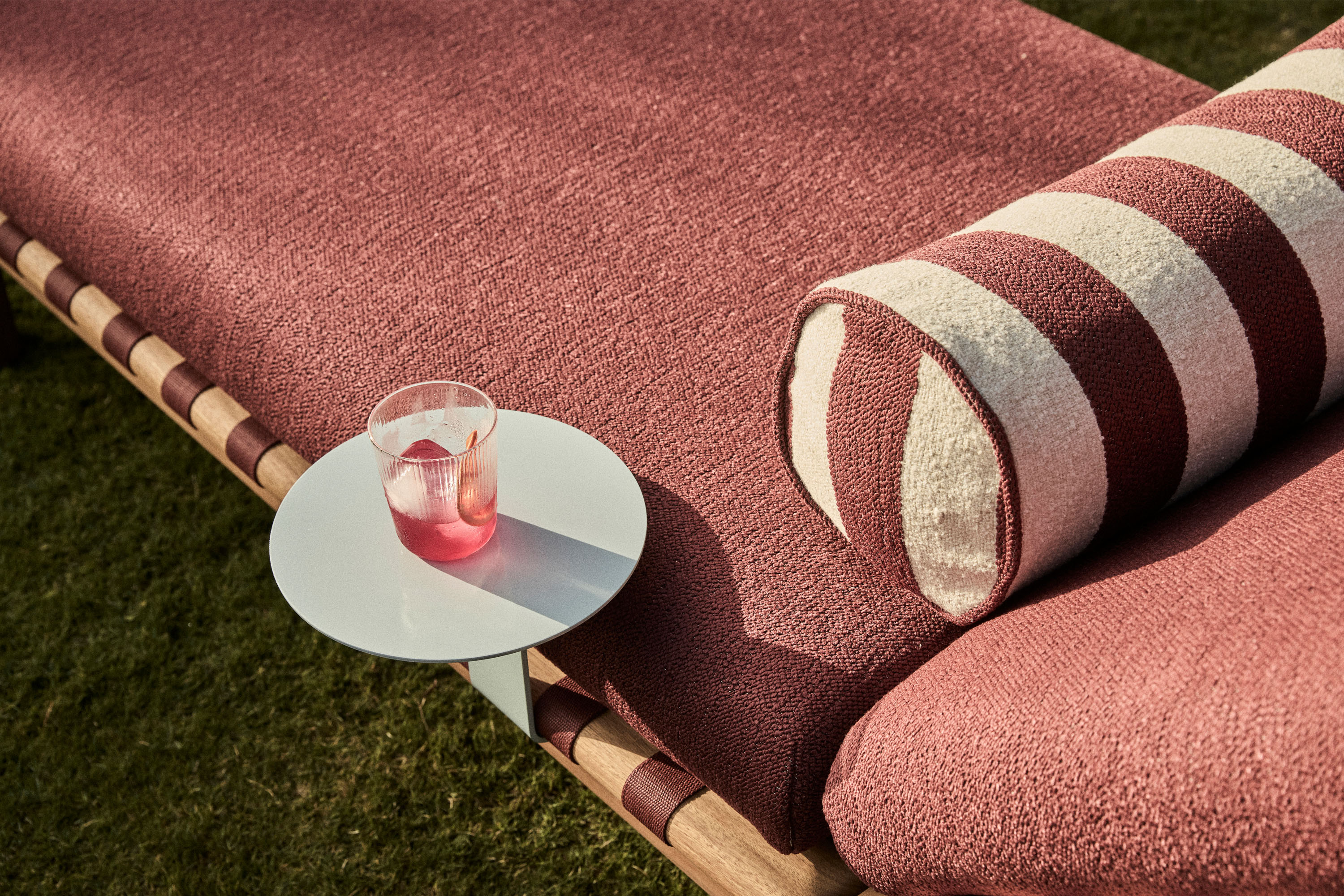 Jardan Outdoor Campaign Cecil Sunlounger 8