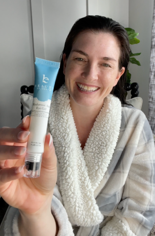 Woman using Beauty By Earth's Hyaluronic Acid Eye Gel 