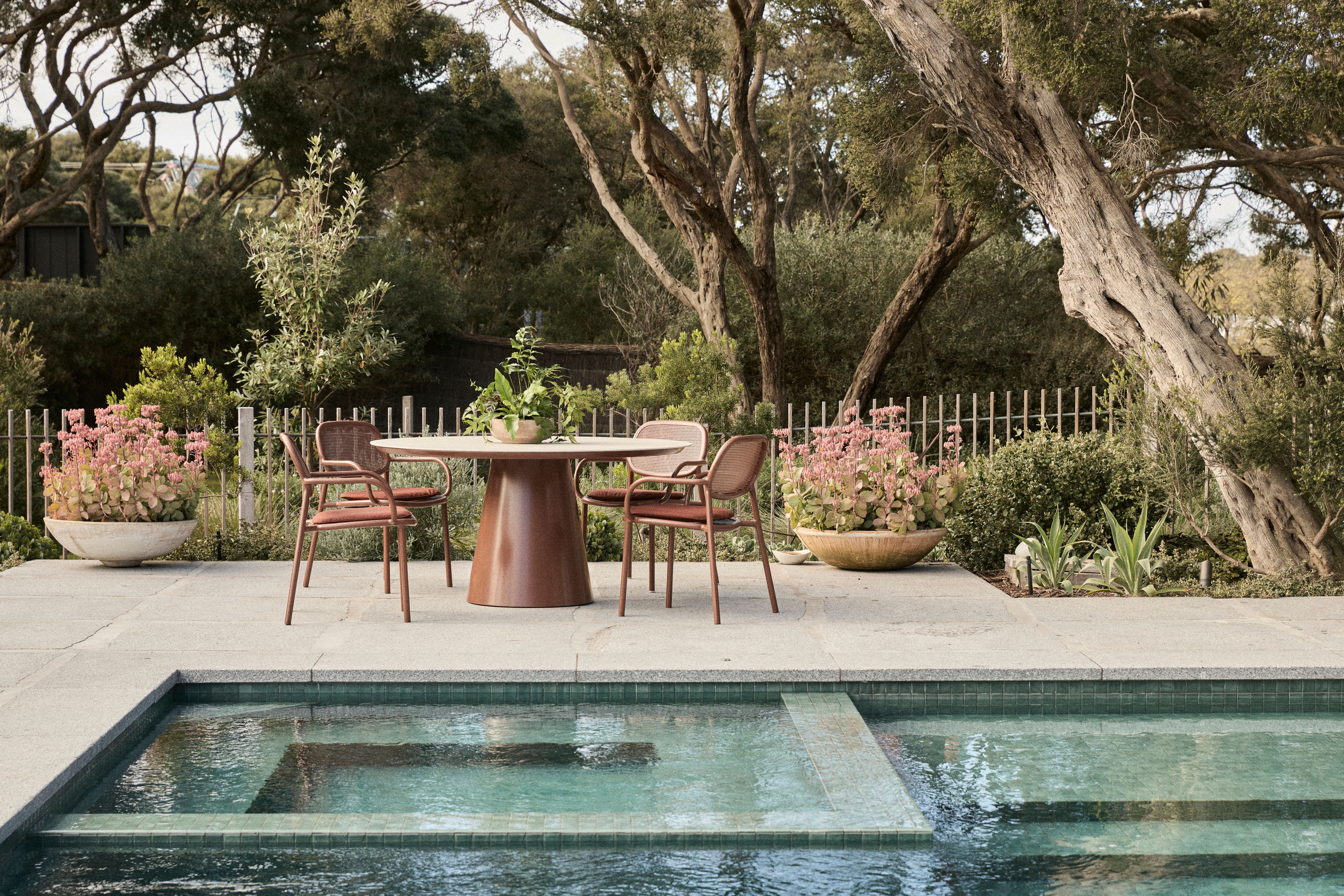 Jardan Outdoor Nilo Chair WithArms Elio DiningTable 6