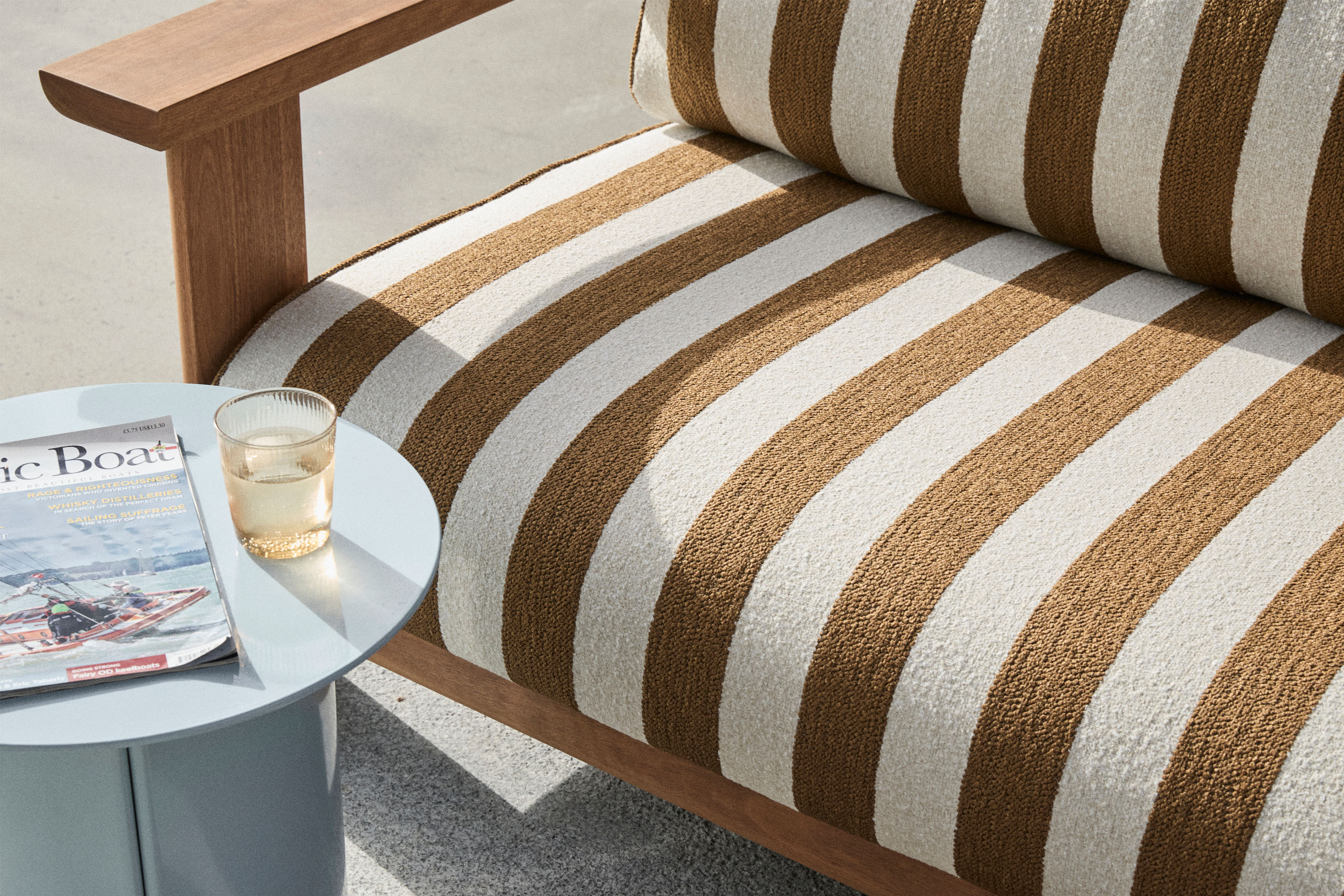 Jardan Outdoor Cosmo Sofa Soren SideTable 1