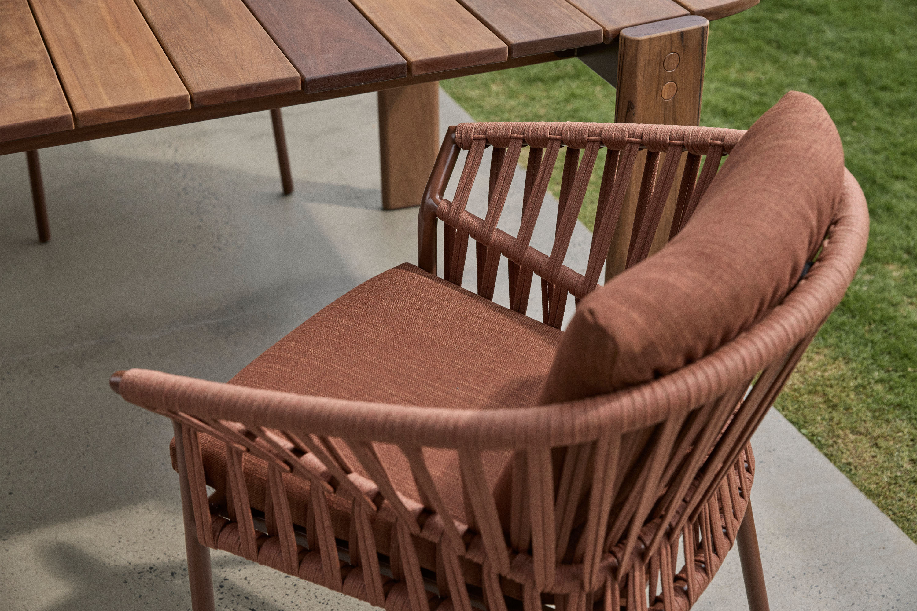 Jardan Outdoor Luma DiningChair Clem DiningTable 9