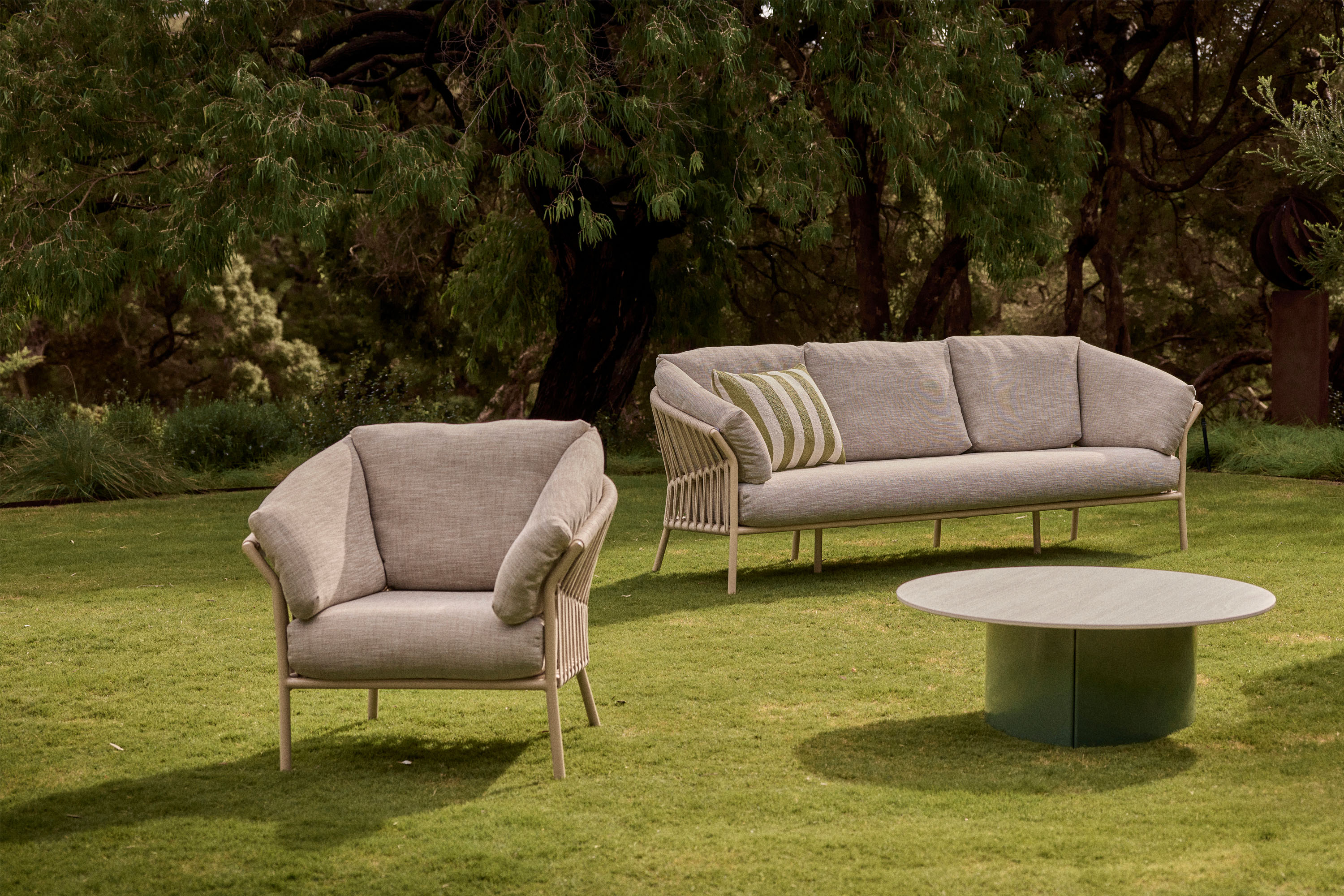 Jardan Outdoor Luma Armchair Luma Sofa Soren CoffeeTable 8