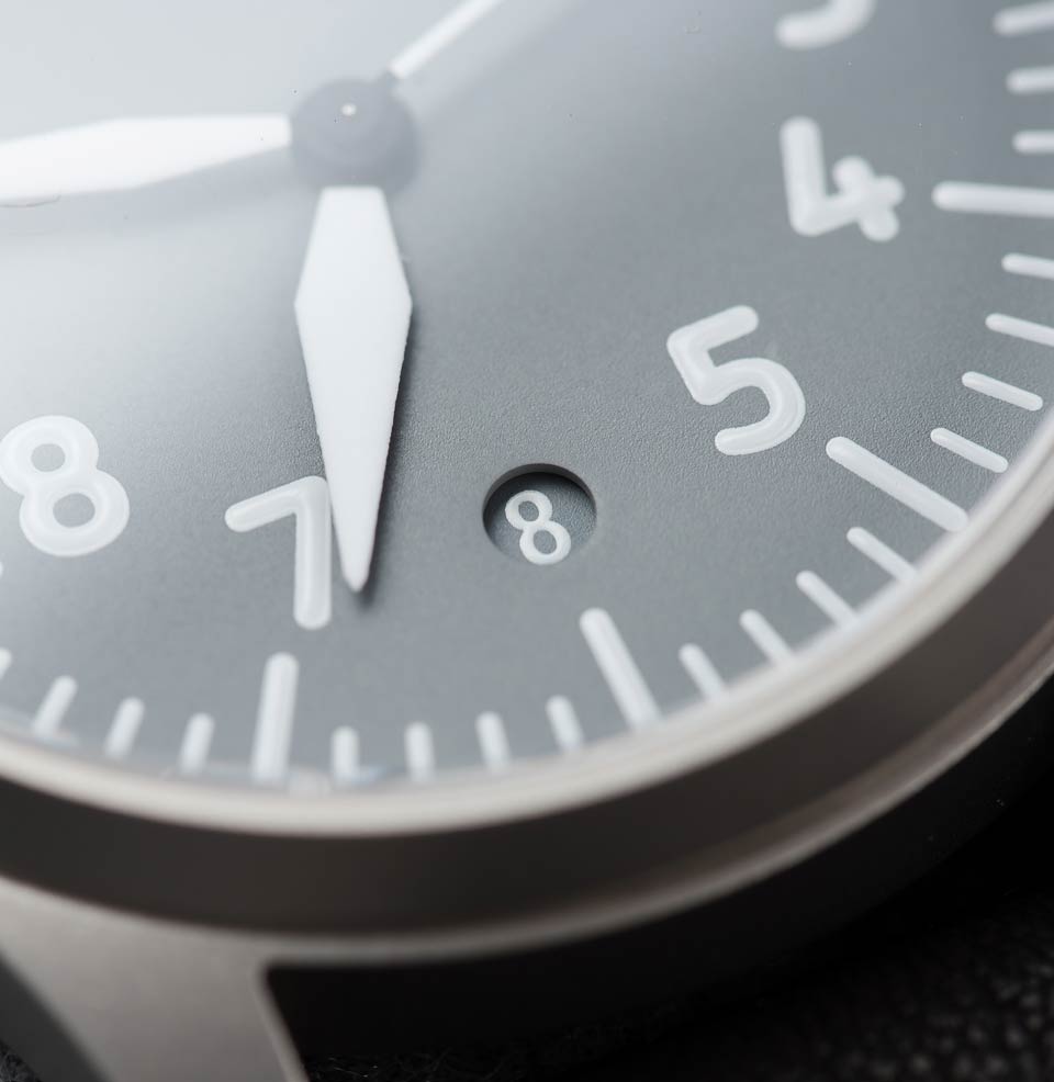 Flieger Verus Grau LE Matching date at six