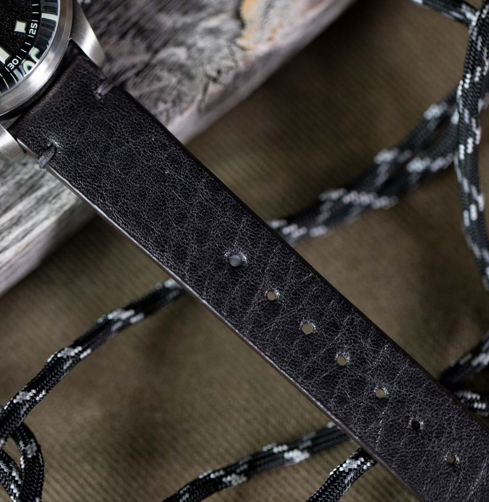 Model 2 Premium Pronounced tumbled texture