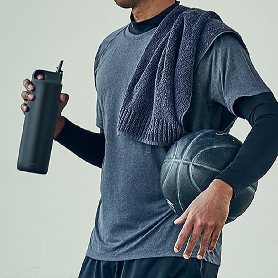 KINTO ACTIVE TUMBLER 600ML BLACK / CECI EST LA DESC EN FRANÇAIS