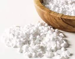White, Basket, Cuisine, Flower, Ingredient, Petal, Recipe, Chemical compound, Dish, Natural material