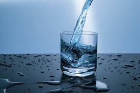 Water, Tableware, Liquid, Drinkware, Drinking water, Fluid, Barware, Drink, Mineral water, Glass