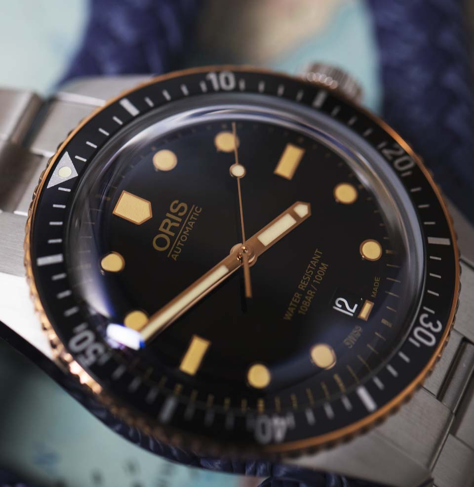 Divers Sixty-Five 40mm - Bronze Bezel Date at six