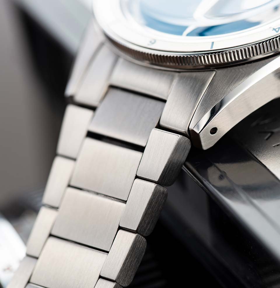 Lorier x Worn & Wound Collaboration Best-in-class bracelet