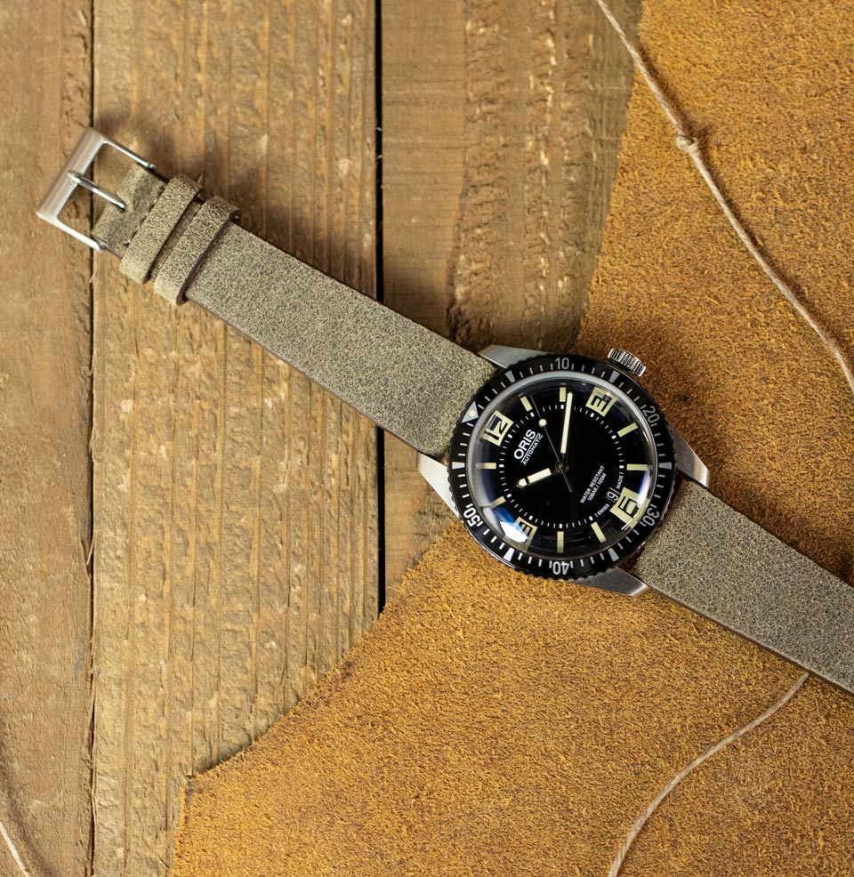 Hoyt Compliments pale lume perfectly