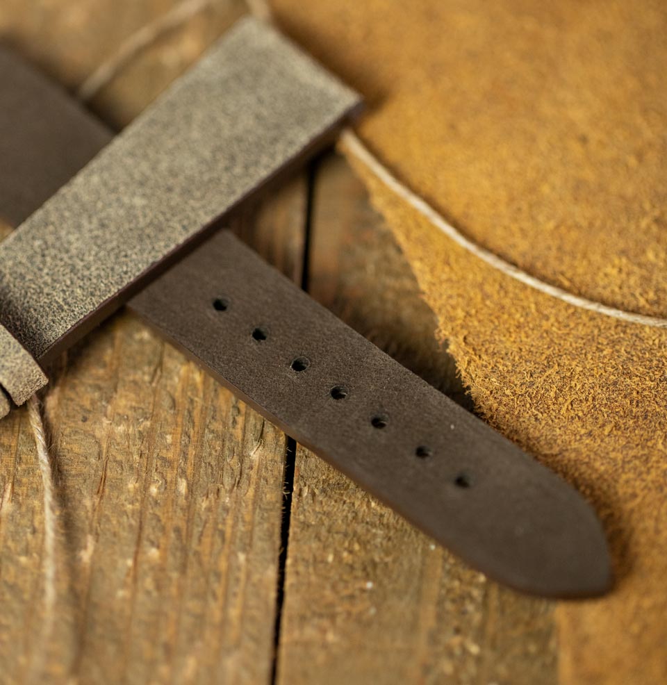 Hoyt Soft brown lining