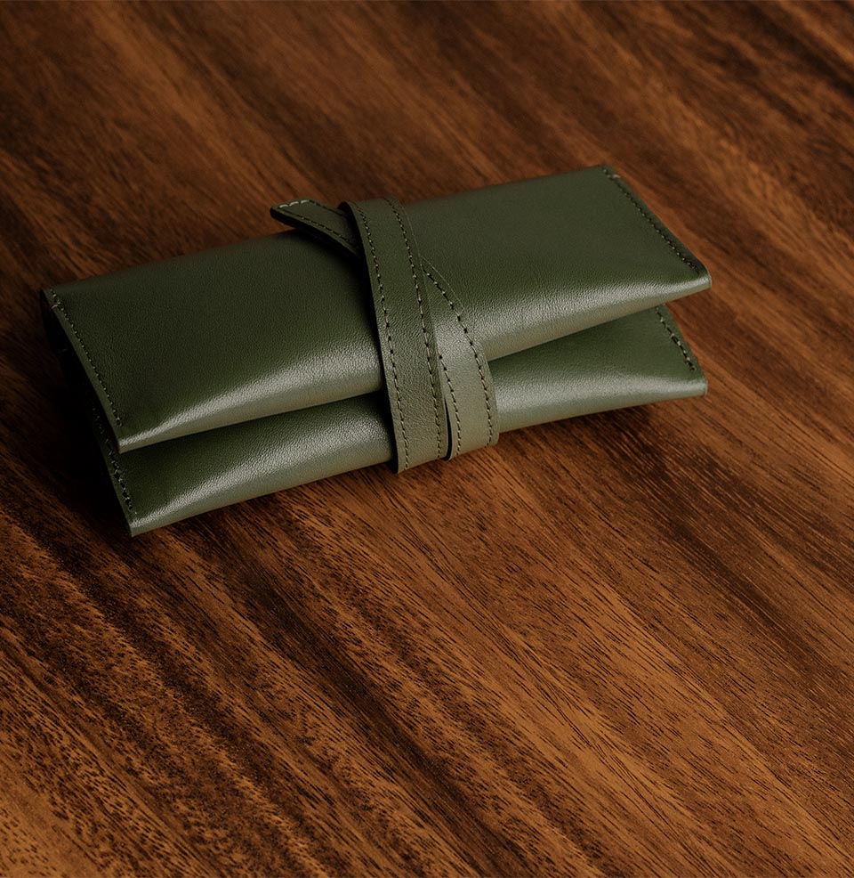 Duo Watch Roll Stitched Tether closure