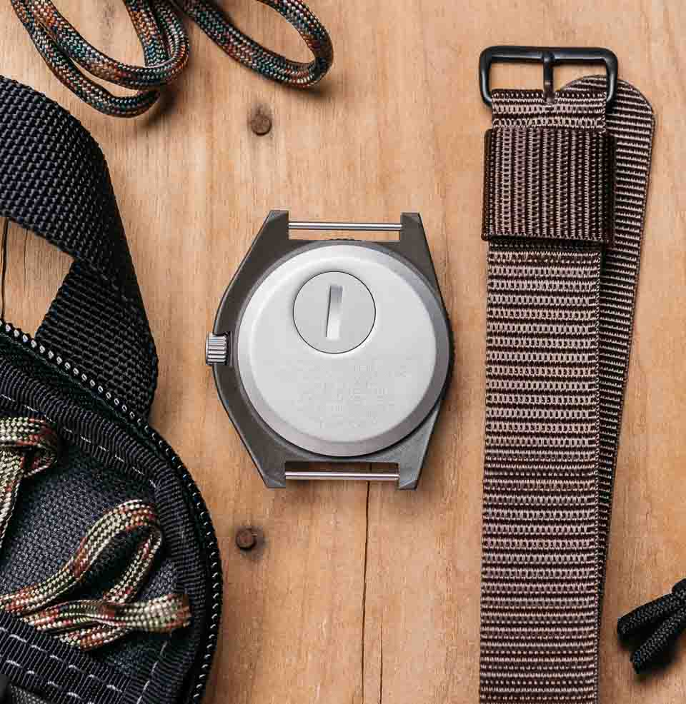 Navigator MIL-SPEC SPECIFICATIONS ON THE 316 STEEL CASE BACK