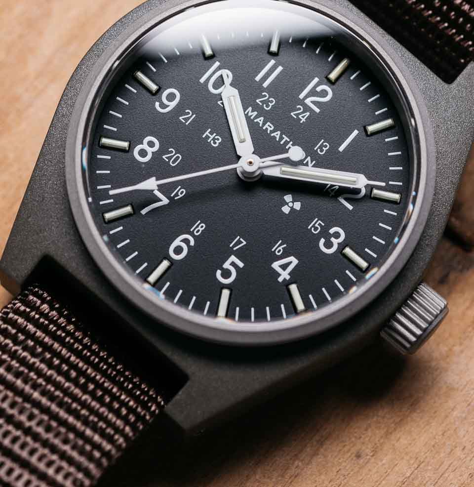 General Purpose Mechanical SYRINGE HANDS COMPLETE THE MILITARY LOOK