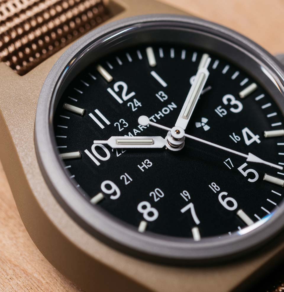 General Purpose Mechanical SYRINGE HANDS COMPLETE THE MILITARY LOOK