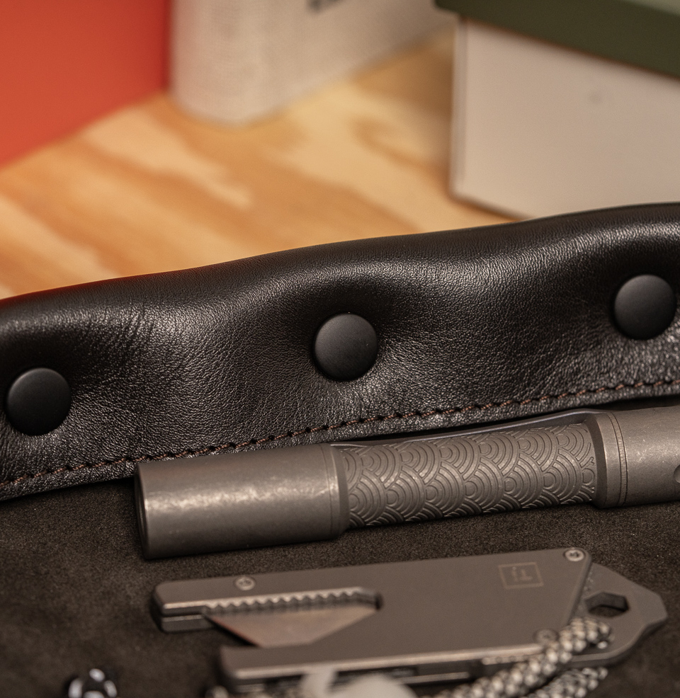 Leather Valet Tray Black Buttons