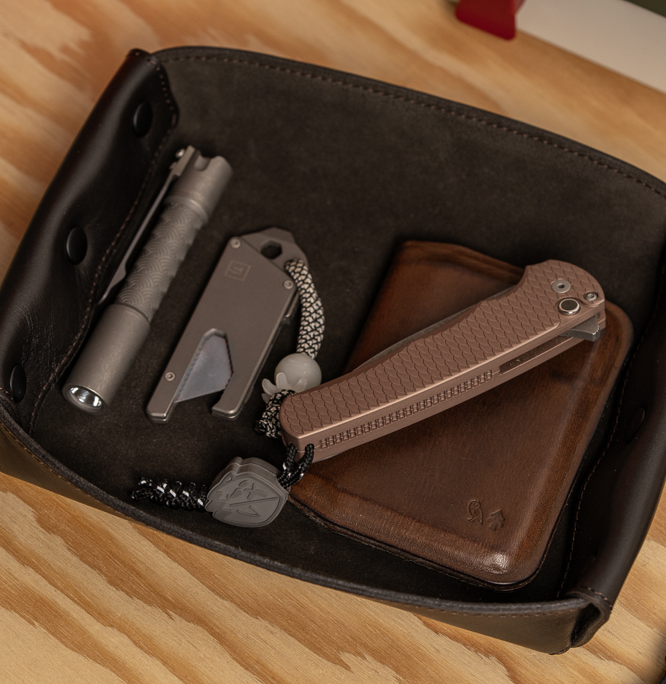 Leather Valet Tray Great capacity for a pocket dump