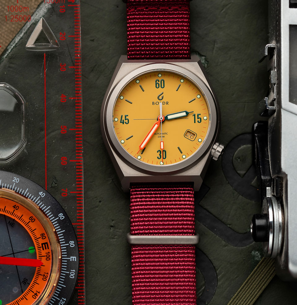 Venture Windup Edition #2 Bright colors and bold accents