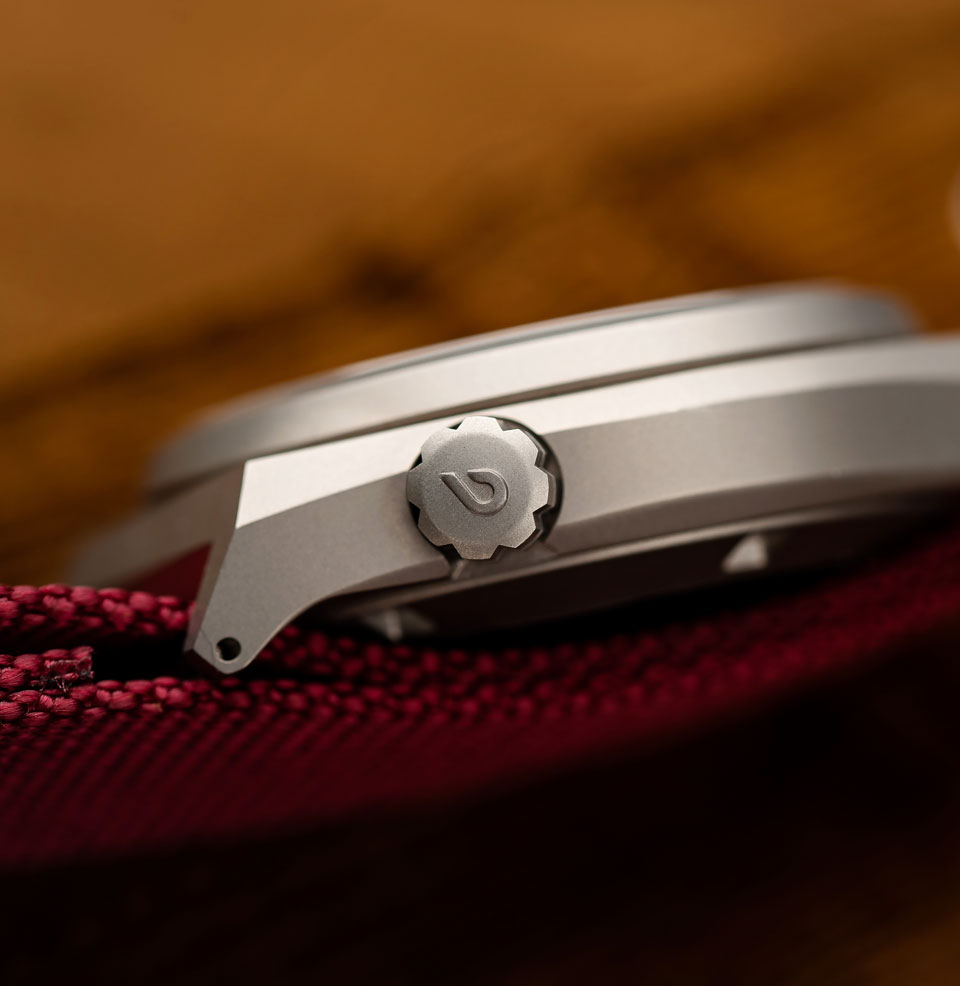 Venture Windup Edition #2 Matte Titanium Case