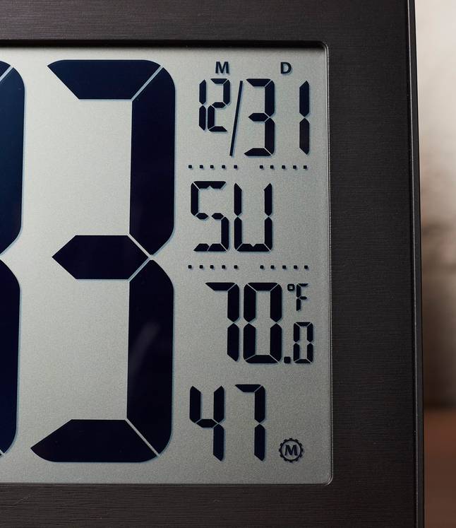 Atomic Digital Clock with Stand
