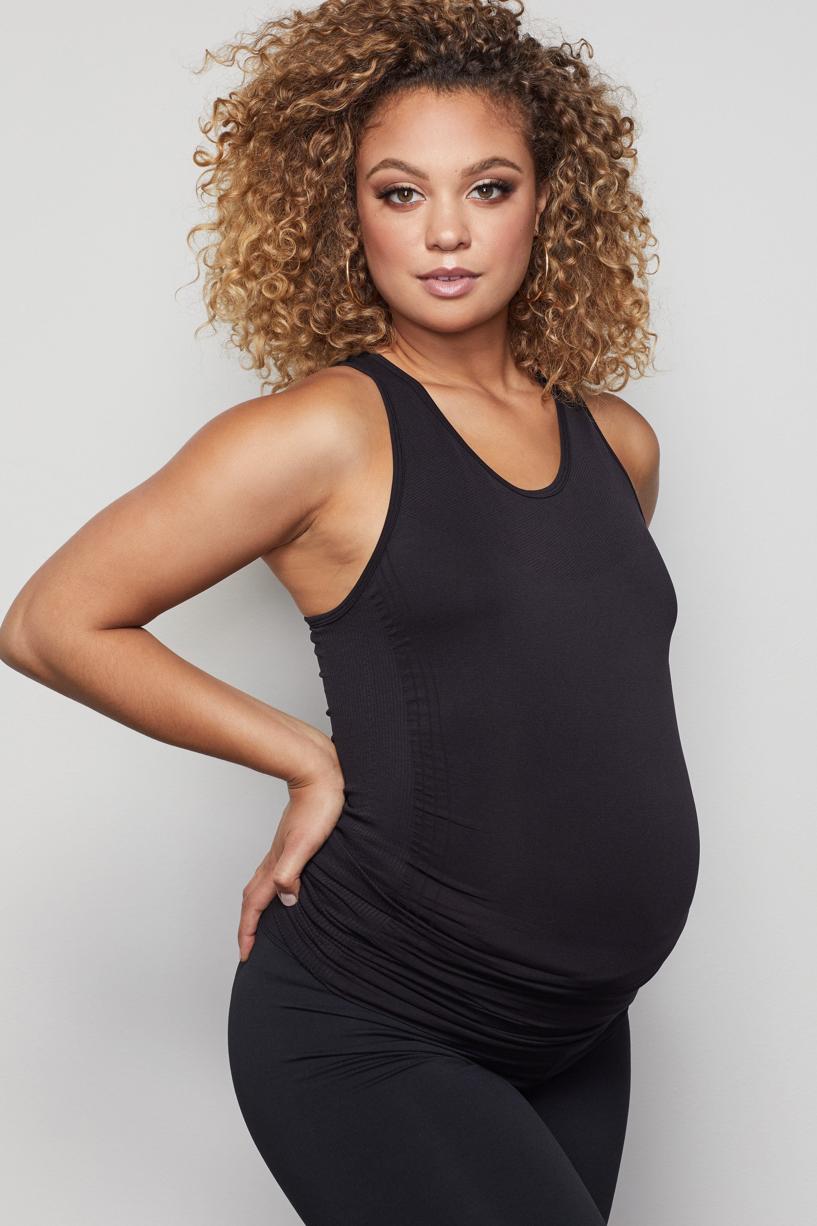 Styled With feature image for product THE GOOD MAMA SEAMLESS LEGGING | BLACK001