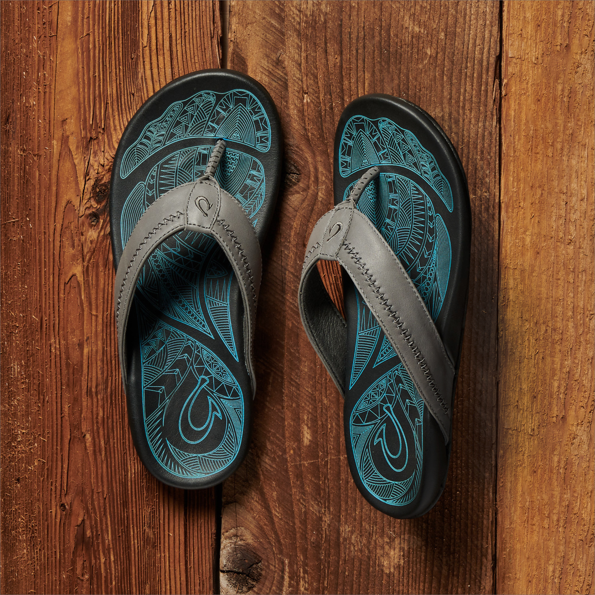 olukai beach sandals