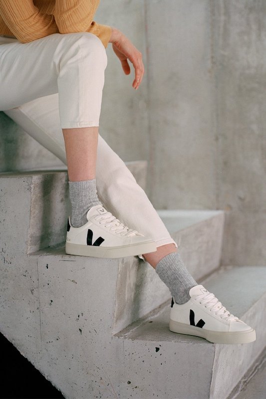 veja trainers tongue