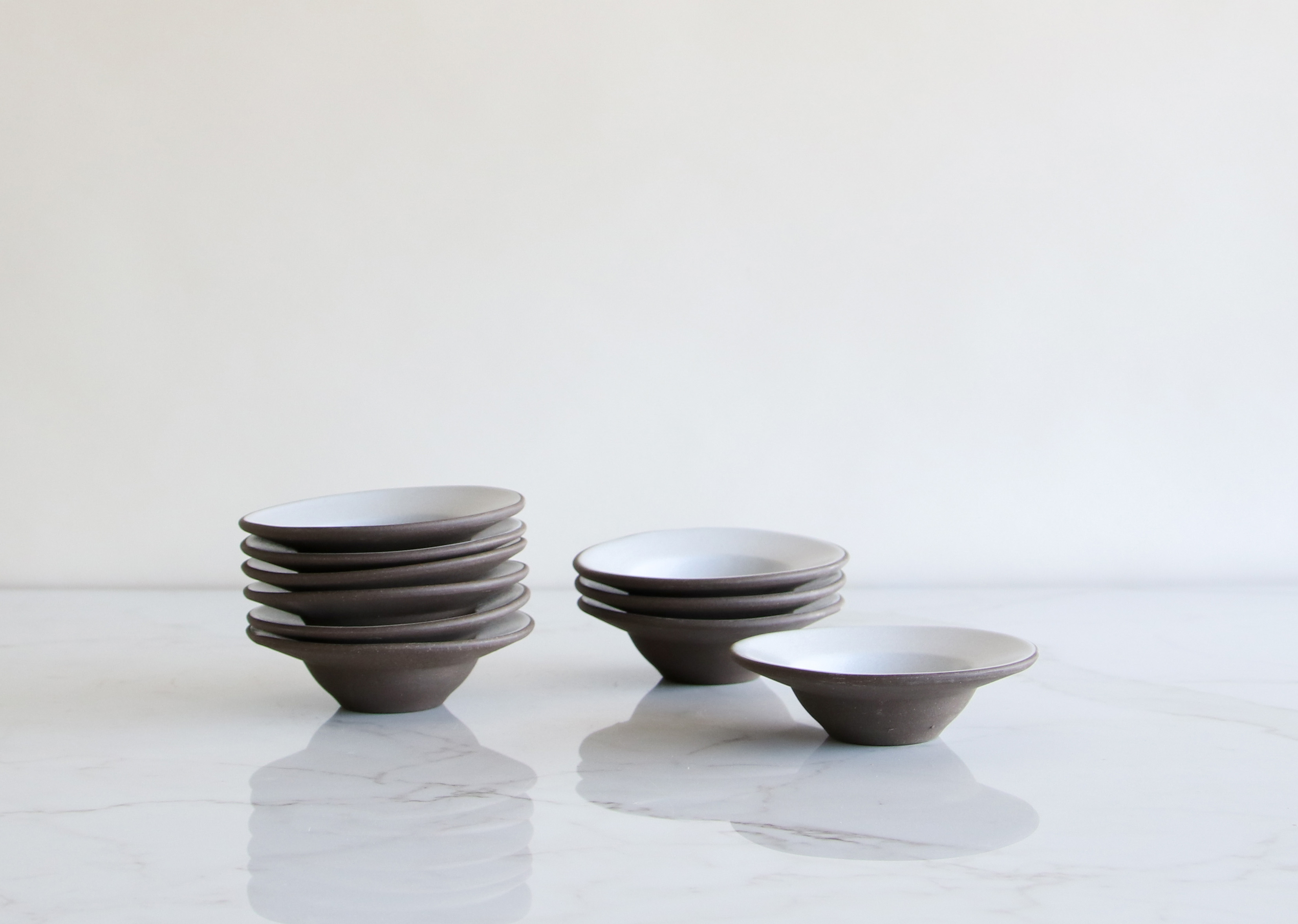 5-rimmed-appetizer-bowl