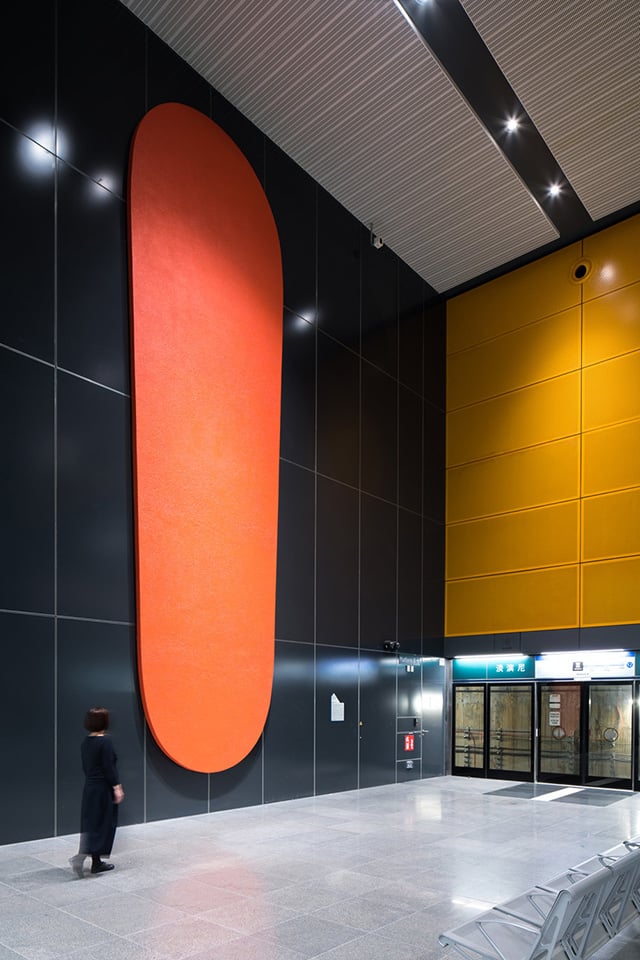 The vastness of form and saturated colour, the Big Round and Tall Long installations at the Tampines MRT Train station in Singapore. Photo c/o Studio Juju.