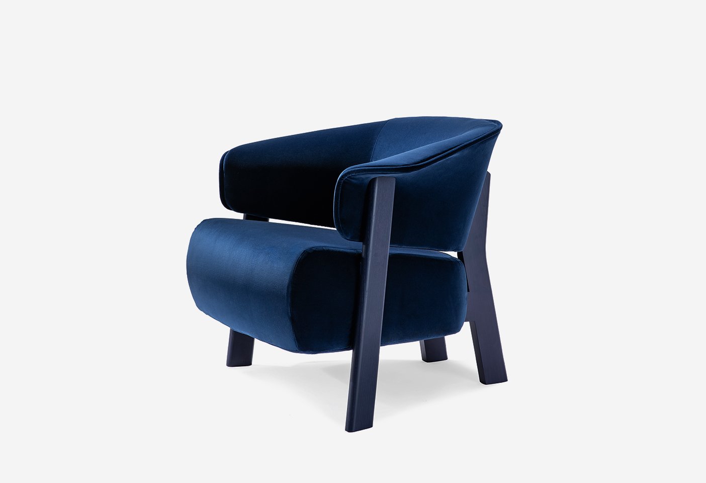 The Back-Wing armchair designed by Patricia Urquiola for Cassina. Photo c/o Cassina.