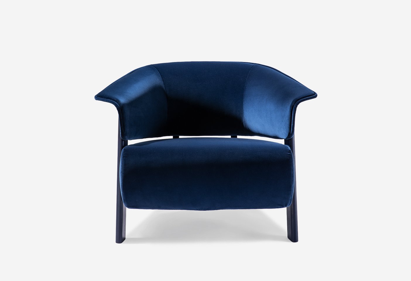 The Back-Wing armchair designed by Patricia Urquiola for Cassina. Photo c/o Cassina.