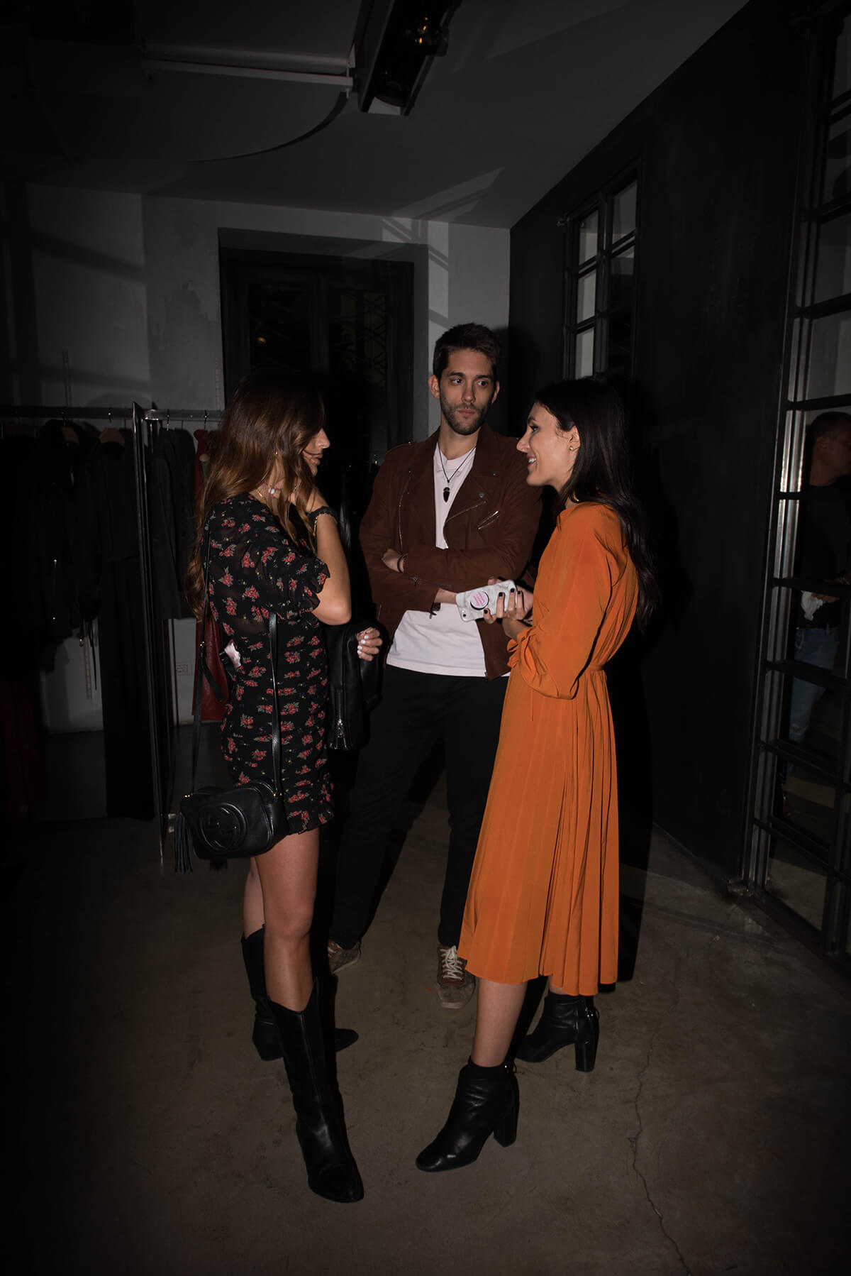 CLAN_UPSTAIRS_ARA_LUMIERE_0.09.09 3.jpg