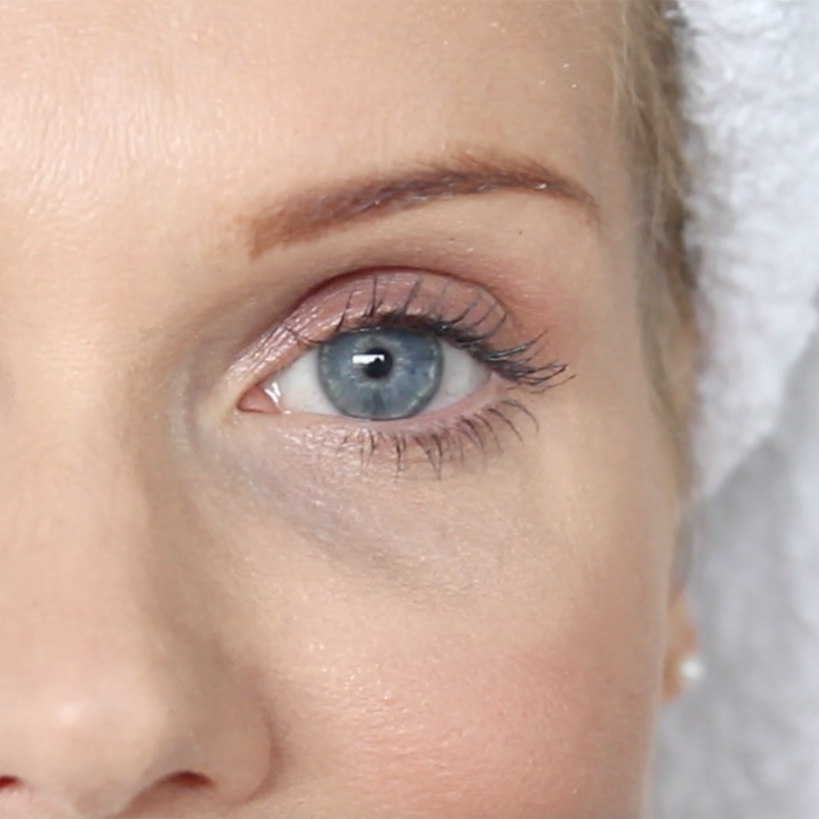Enjoy this oil on the face and body by applying a few drops to the palm of your hands and massage all over the body
