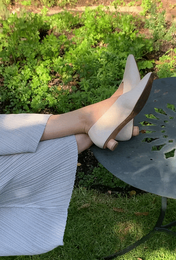 Fanny Singer in LoQ shoes.