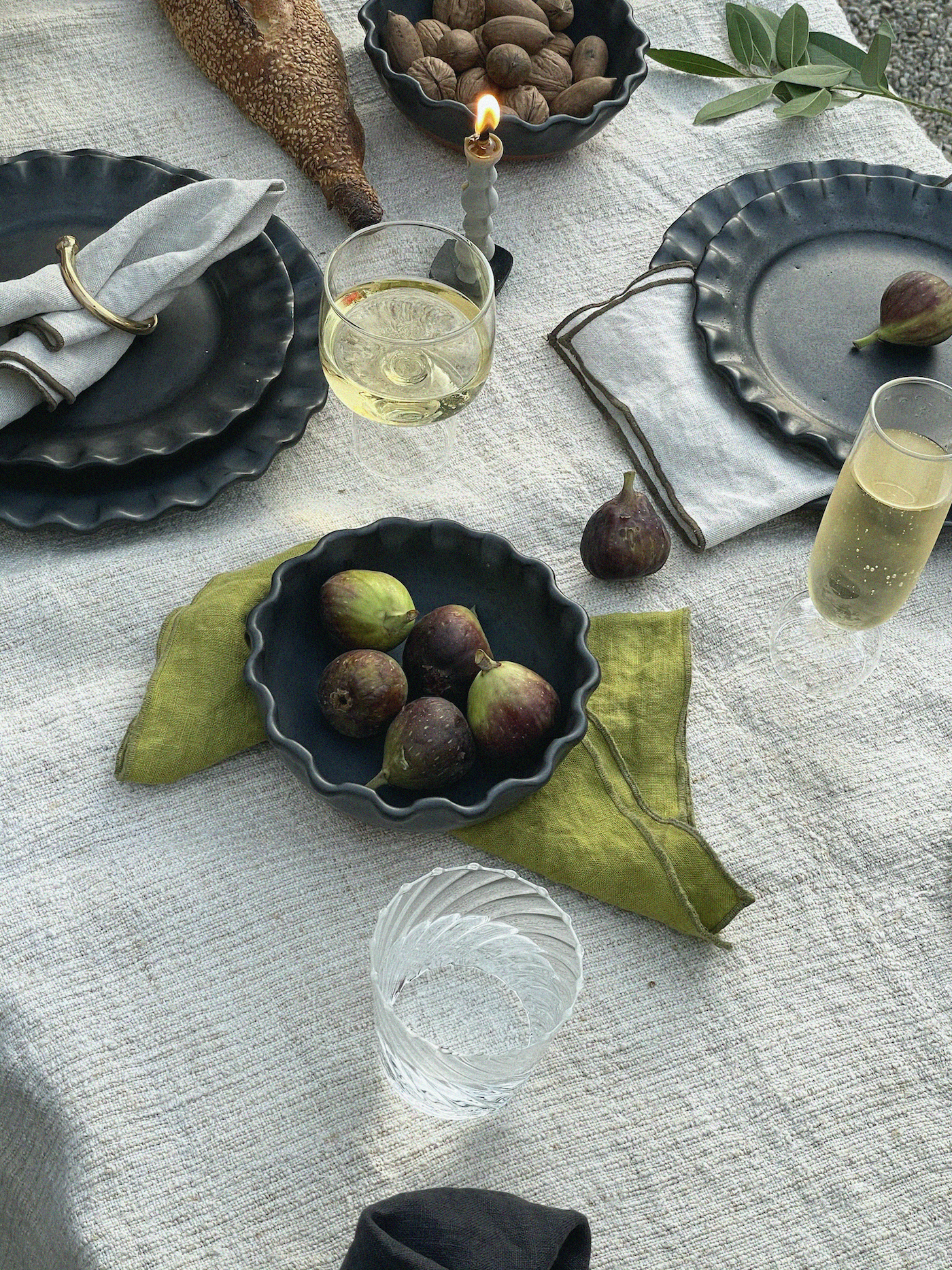 Holiday tablescape.