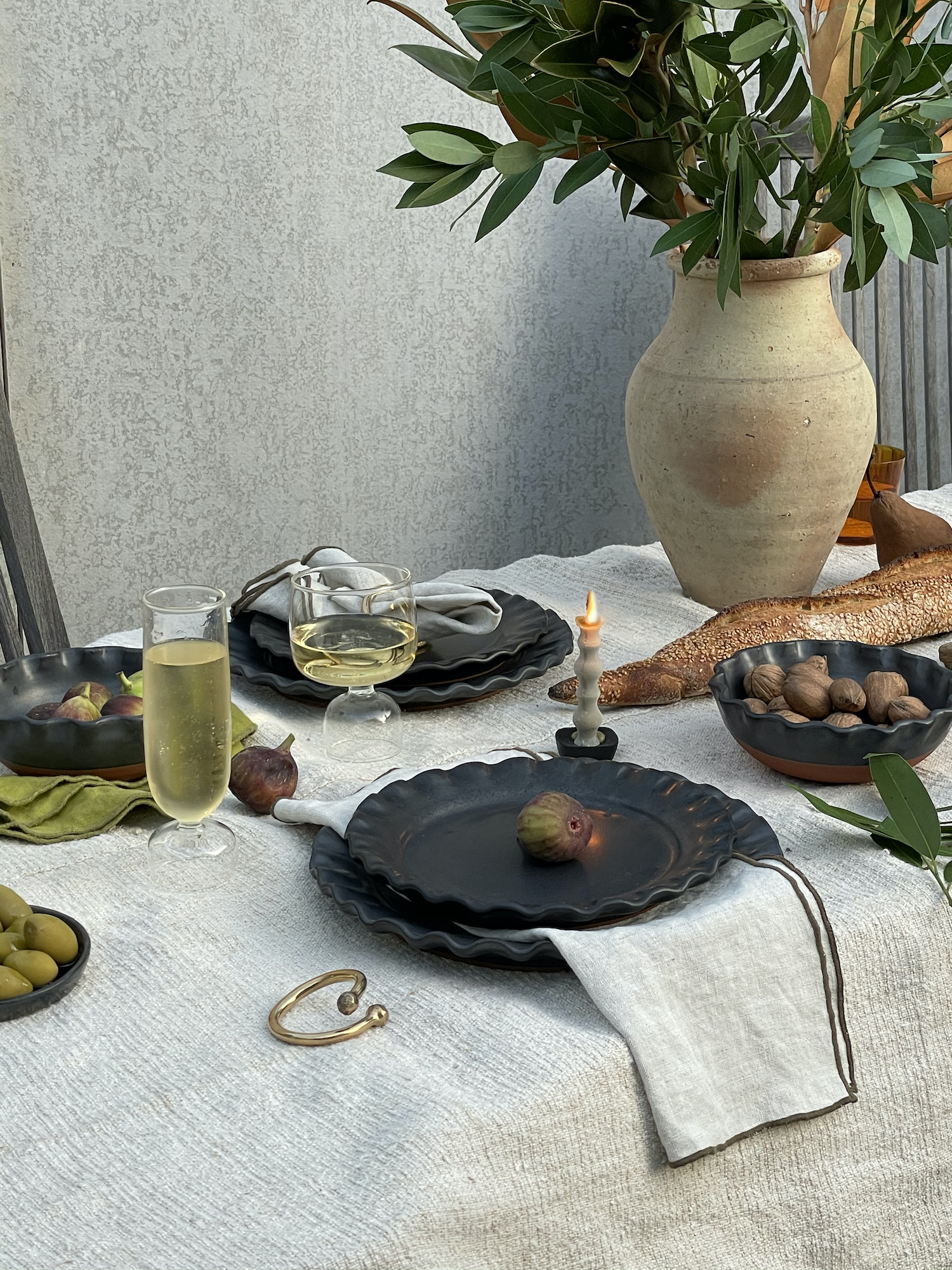 Holiday tablescape.