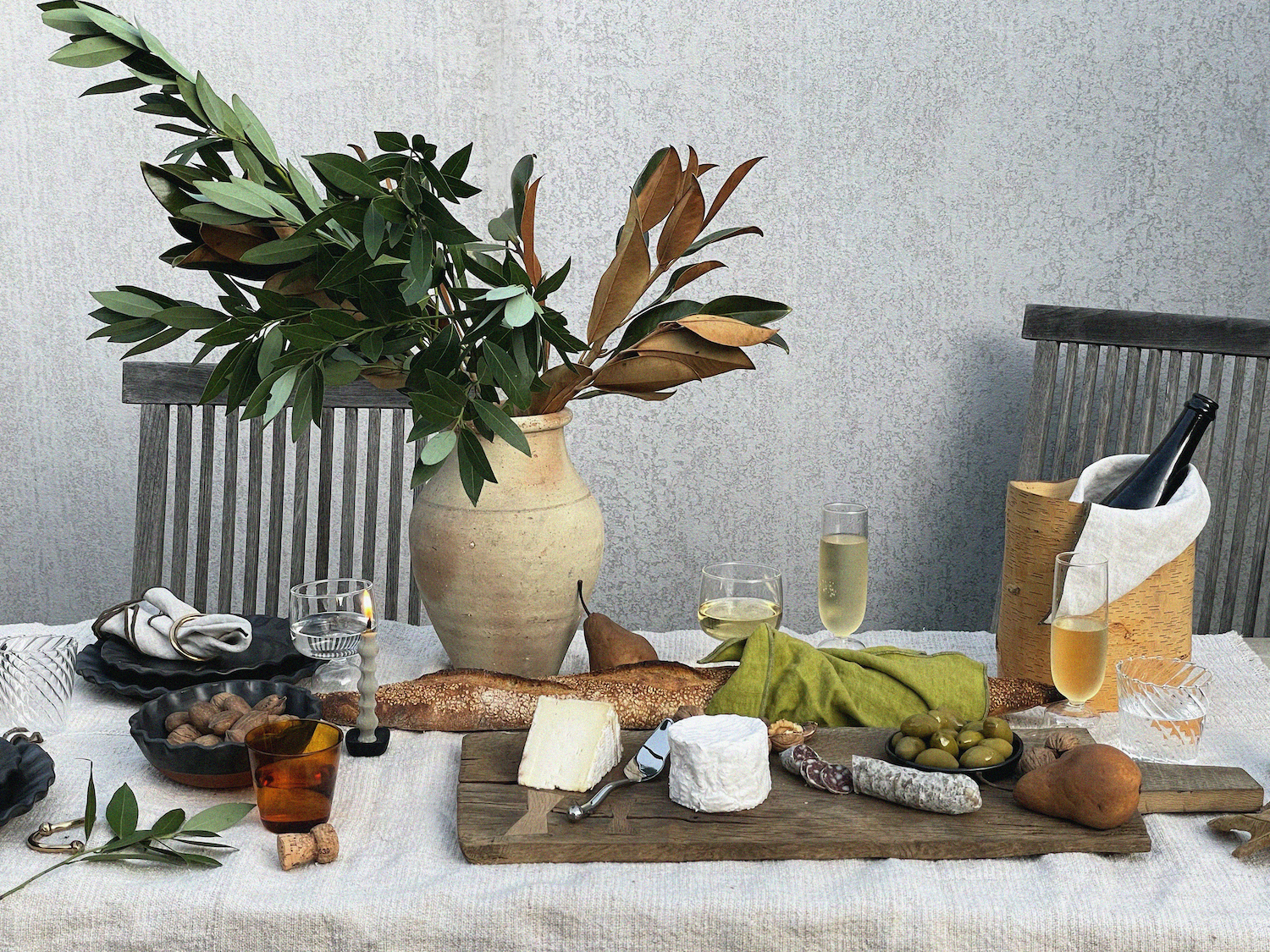 Holiday tablescape.