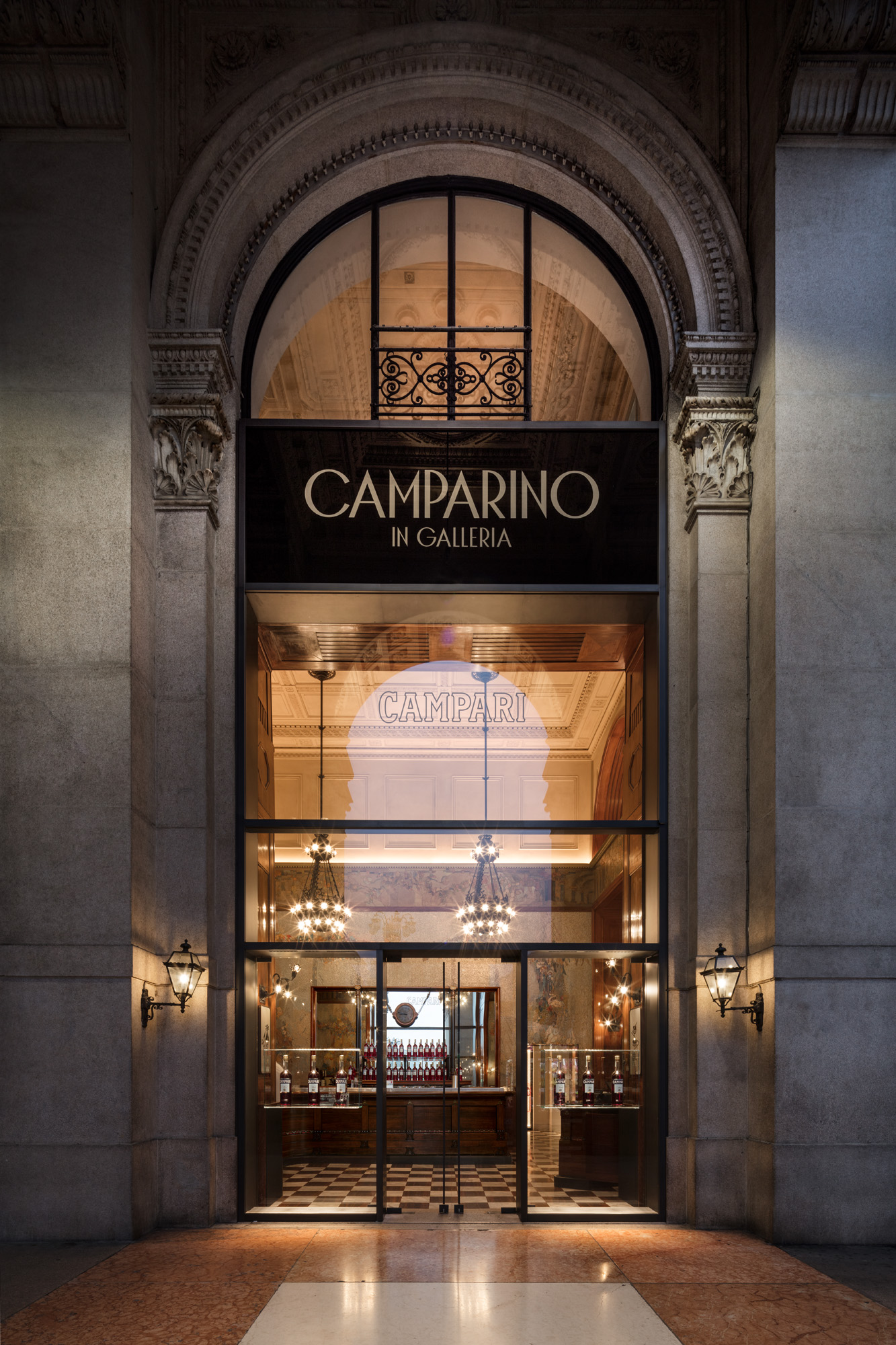 Camparino in Galleria in the Piazza Duomo retains the Art Nouveau details with a subtle, delicate intervention by Lissoni Associati. Photography © Santi Caleca.